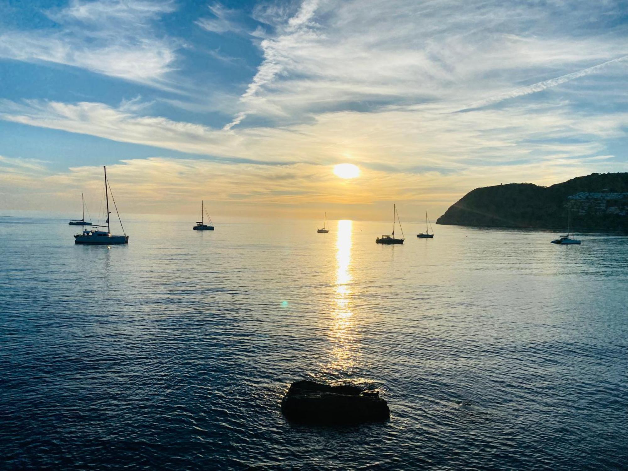 Jardines De Adnania En Marina Del Este Con Vista Al Mar Ada لا هيرادورا المظهر الخارجي الصورة