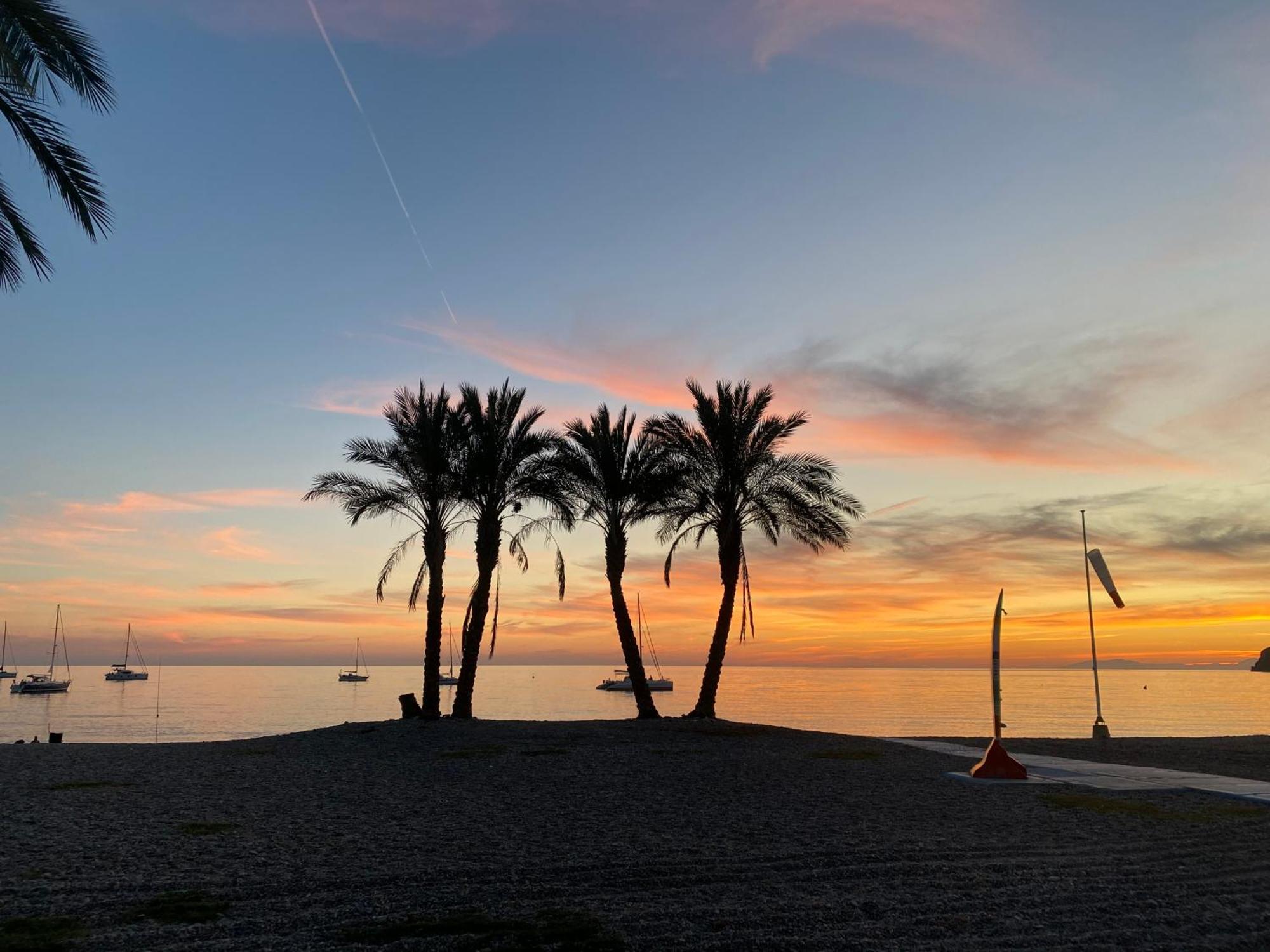 Jardines De Adnania En Marina Del Este Con Vista Al Mar Ada لا هيرادورا المظهر الخارجي الصورة
