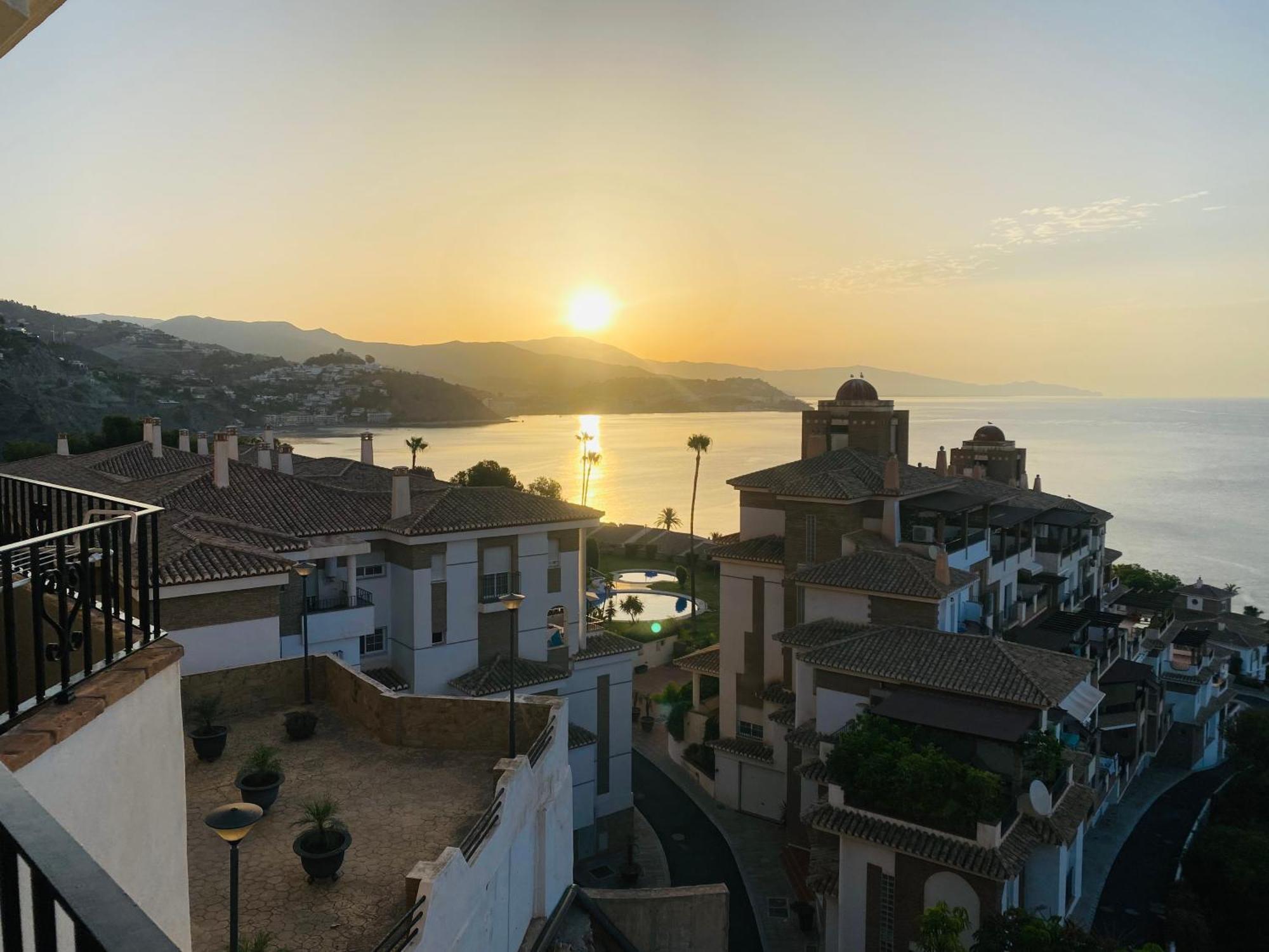 Jardines De Adnania En Marina Del Este Con Vista Al Mar Ada لا هيرادورا المظهر الخارجي الصورة