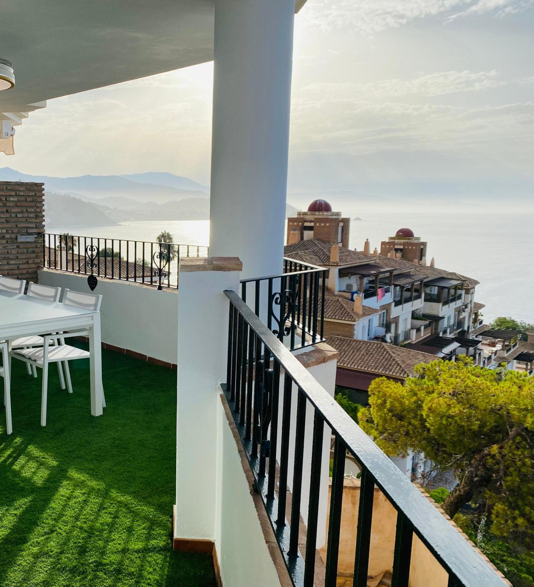 Jardines De Adnania En Marina Del Este Con Vista Al Mar Ada لا هيرادورا المظهر الخارجي الصورة