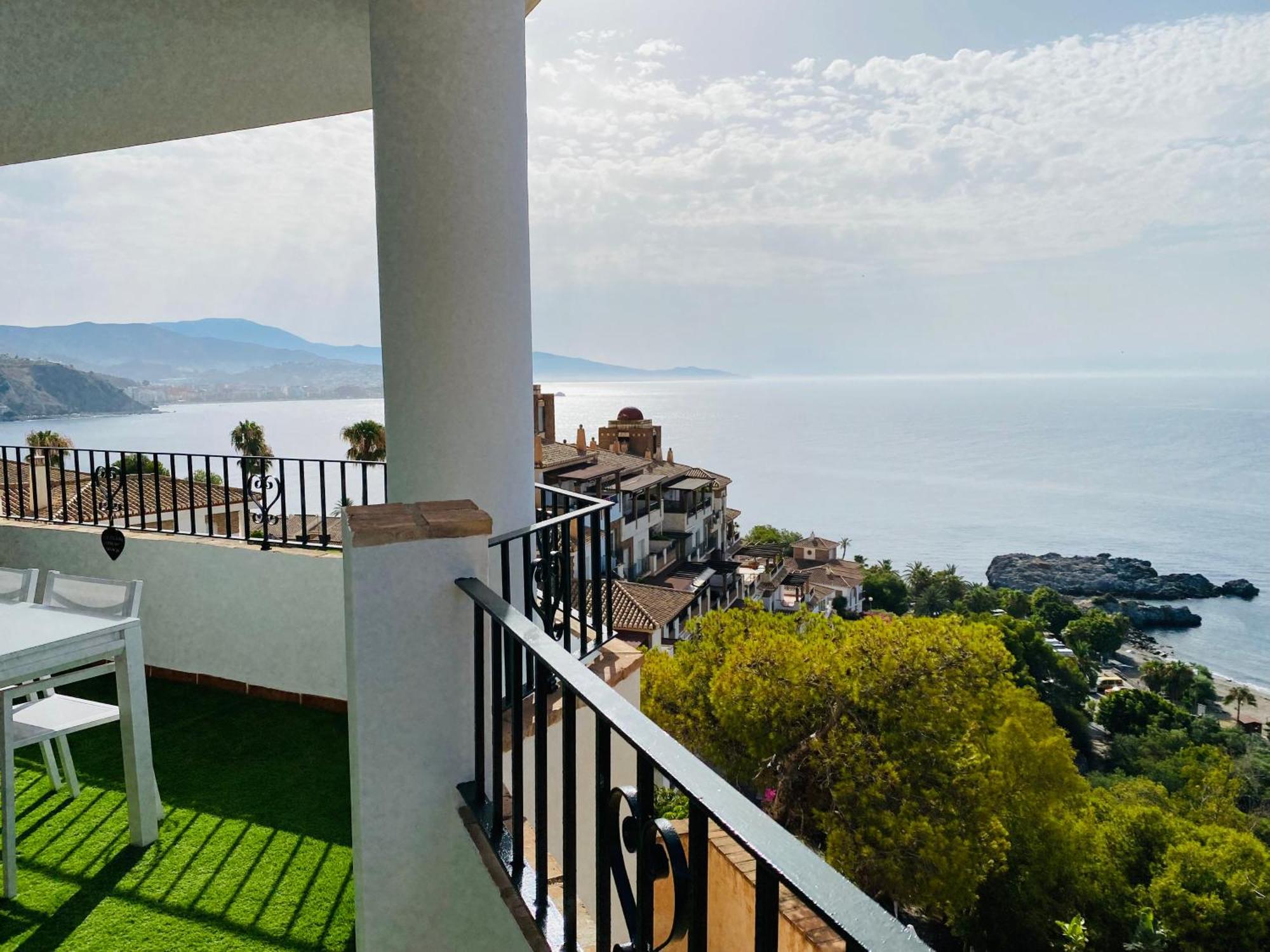 Jardines De Adnania En Marina Del Este Con Vista Al Mar Ada لا هيرادورا المظهر الخارجي الصورة